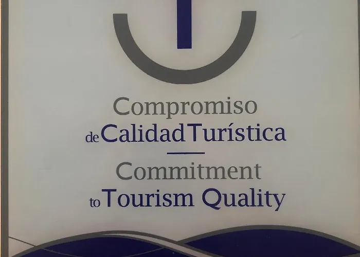 Calle Santomera 17